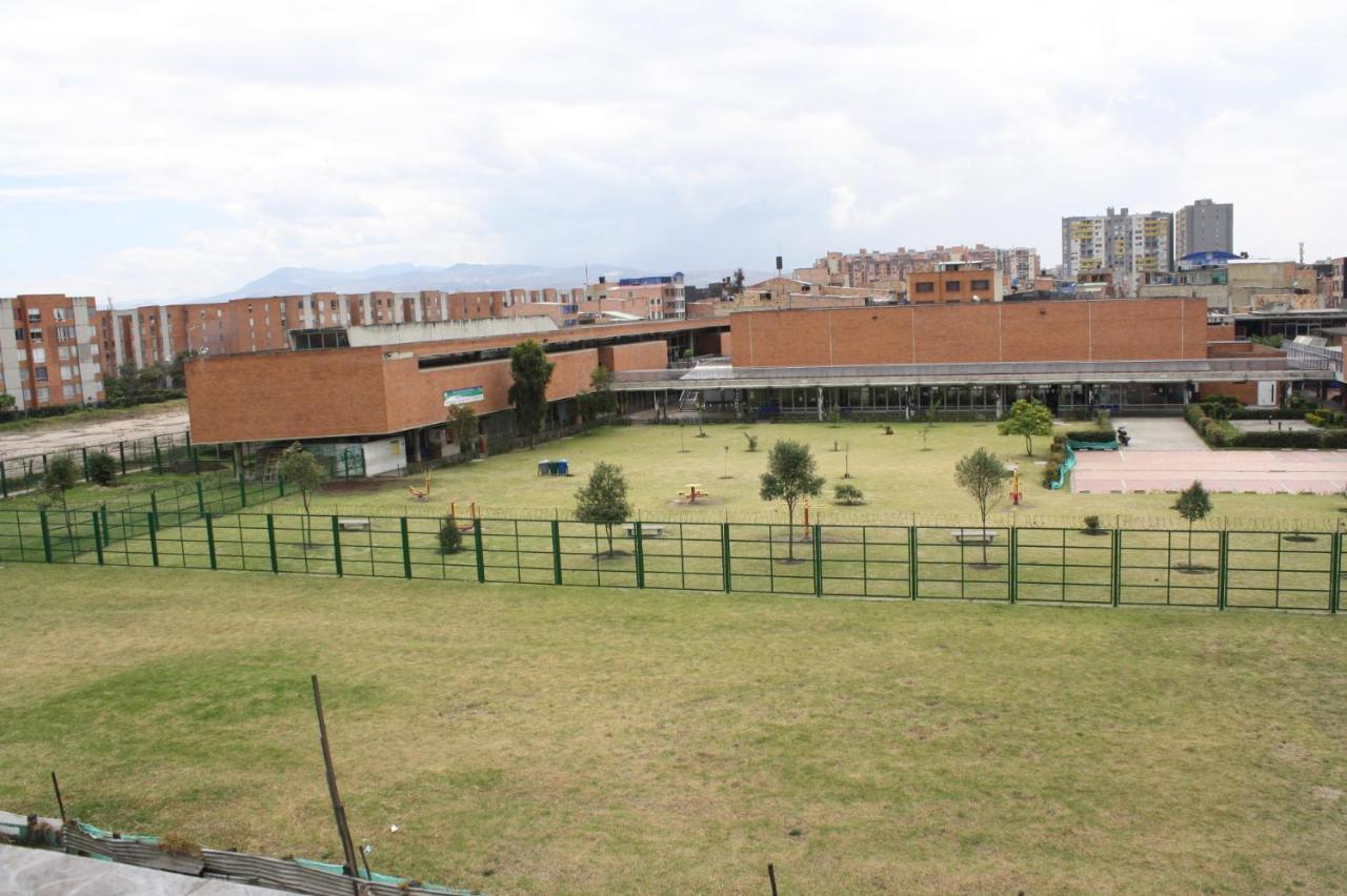Hostel Casa Alb Μπογκοτά Εξωτερικό φωτογραφία