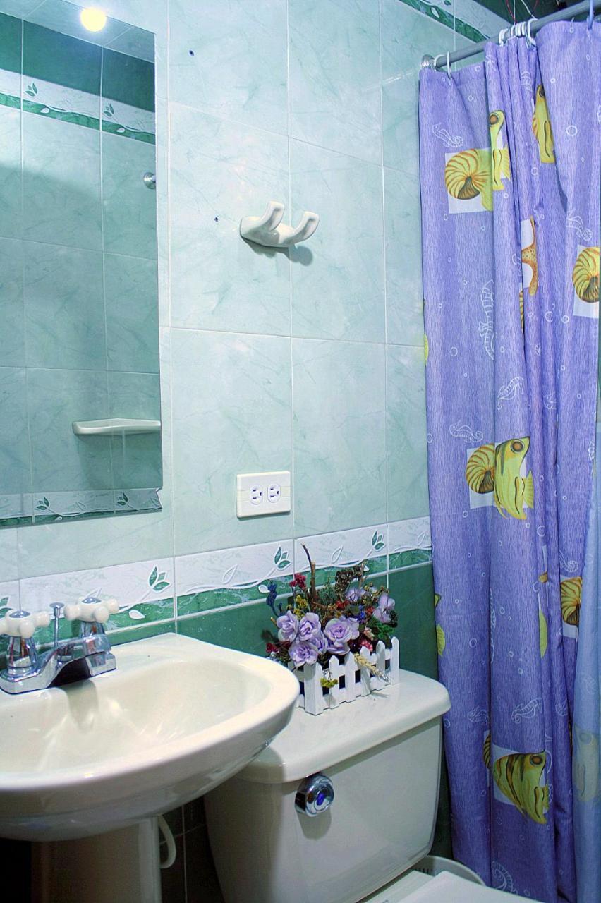 Hostel Casa Alb Μπογκοτά Εξωτερικό φωτογραφία